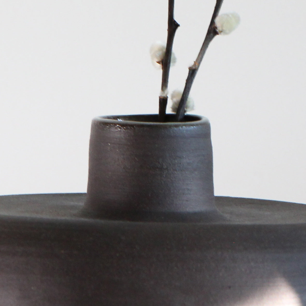 Brown black ceramic vase | Pluto