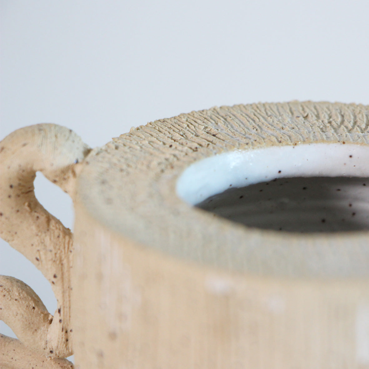 unique ceramic vase | Garofano bianco