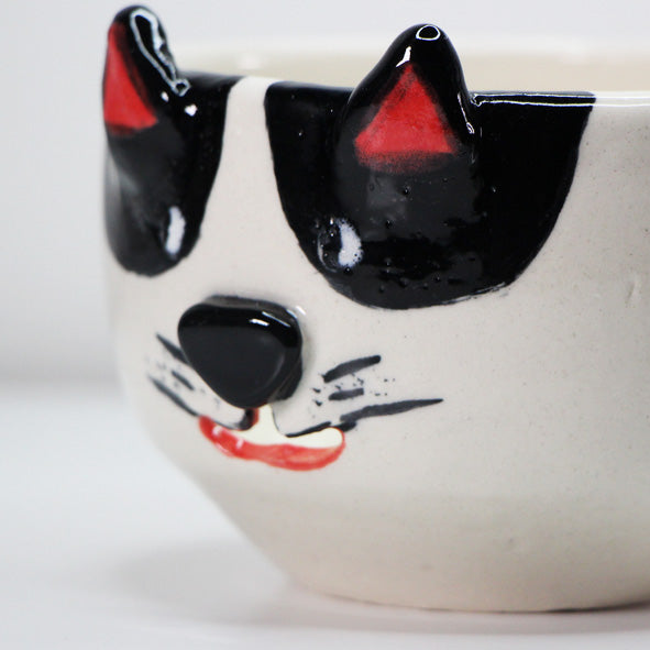 large cat yarn bowl, large ceramic yarn bowl, oversized cat yarn bowl, big knitting bowl, cat lover yarn bowl, extra large yarn holder, ceramic knitting bowl, handmade yarn bowl, cat face yarn bowl, large crochet bowl