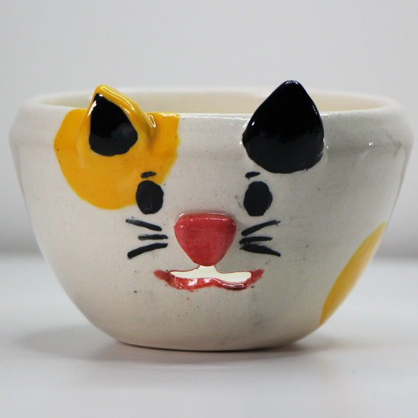 Small Cat-Faced Ceramic ,Yarn Bowlsmall cat yarn bowl, small ceramic yarn bowl, mini cat yarn bowl, travel yarn bowl, compact yarn bowl, small knitting bowl, cat face yarn bowl, yarn holder, crochet bowl, cat lover gift