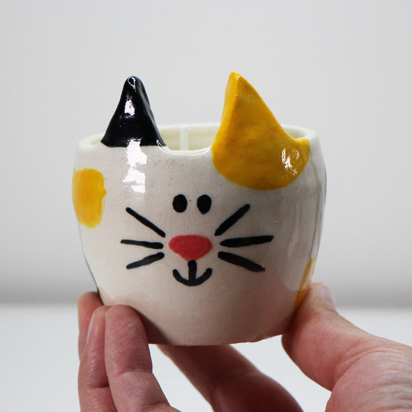 yellow cat candle holder, ceramic cat candle holder, cat tea light holder, yellow candle holder, cat decor, animal candle holder, cat lover candle, decorative candle holder, cat themed gift, unique candle holder